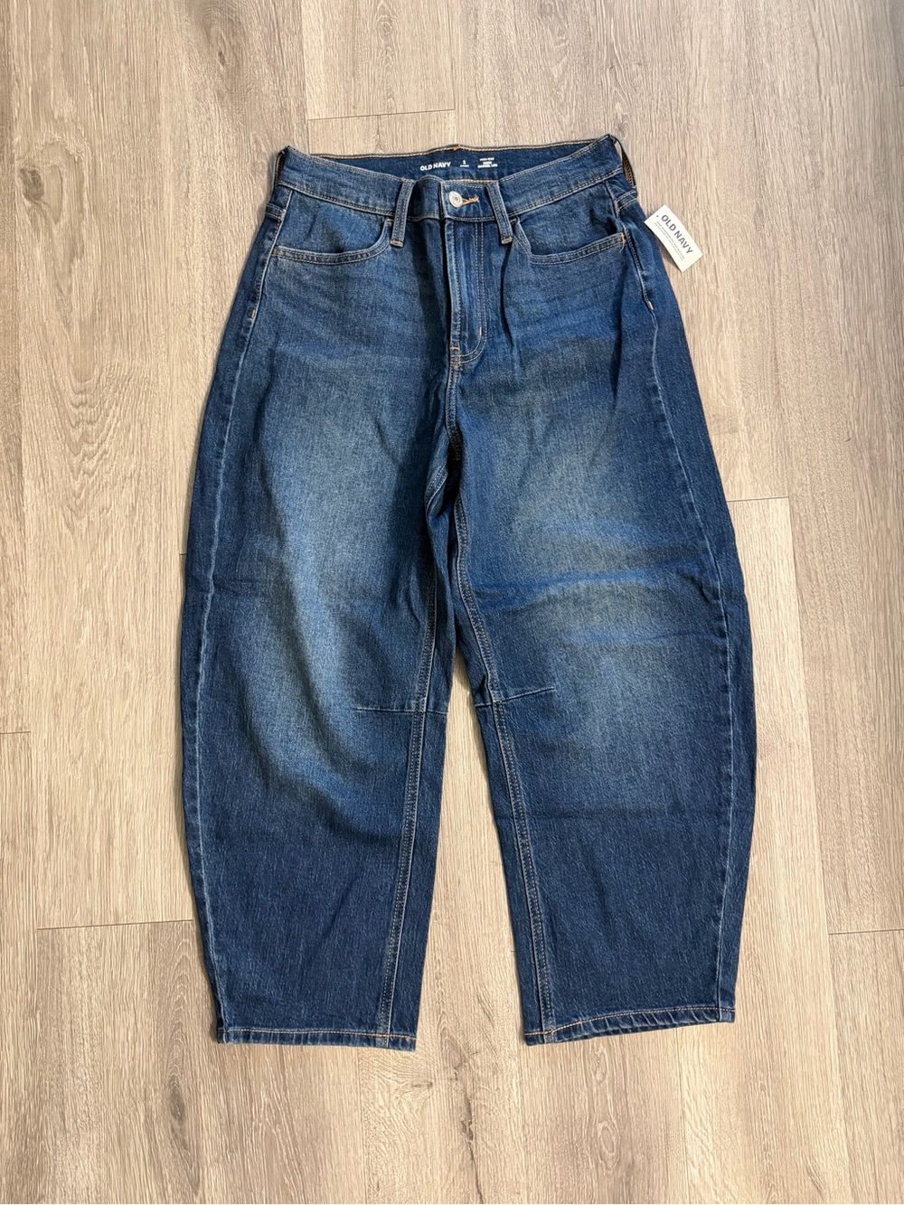 Old Navy petite barrel leg cropped jeans